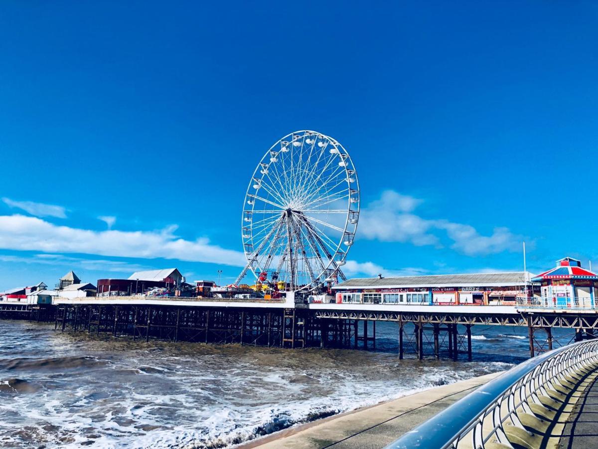 Mayfair Suite - 3X Bathrooms Close To Seafront Blackpool Exterior photo